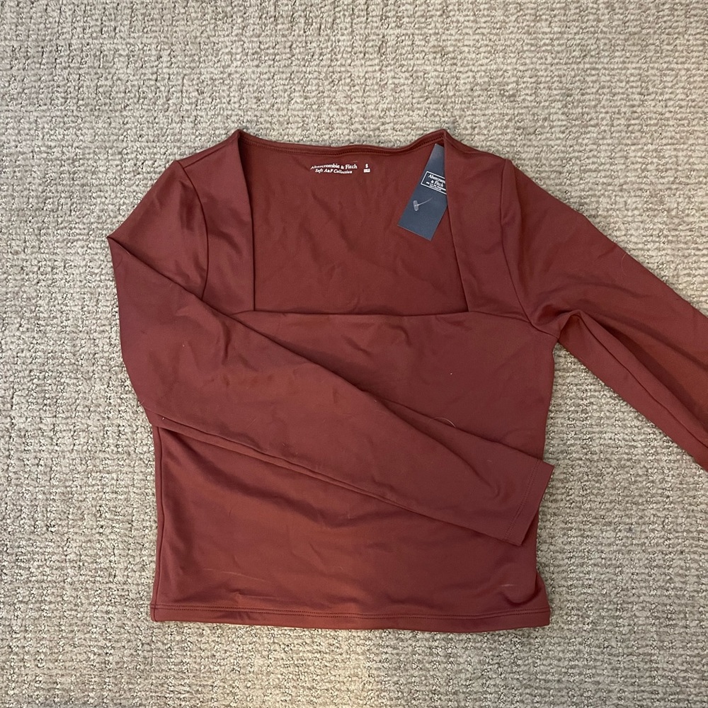 Abercrombie super soft cropped long sleeve, NWT